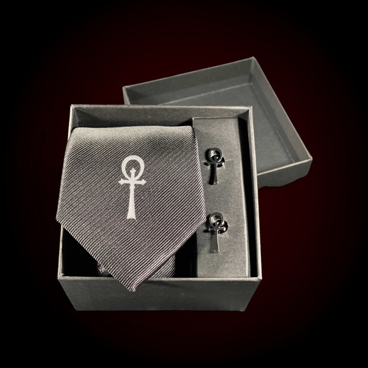 Camarilla Silk Tie and Cufflinks Set